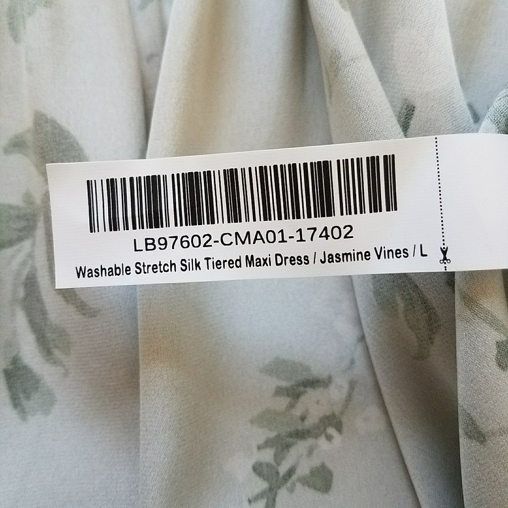QUINCE Floral Silk Blend Tiered Maxi Dress in Jasmine Vines - Picture 11 of 11